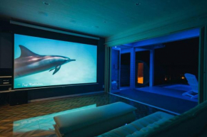 SEADINERS Beachfront Villa 99